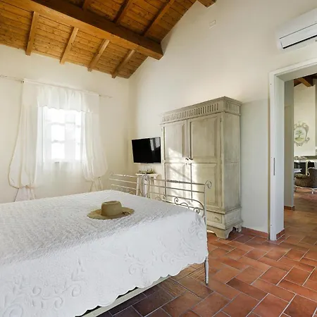House In The Heart Of Tuscany With A/c And Pool! Holiday home